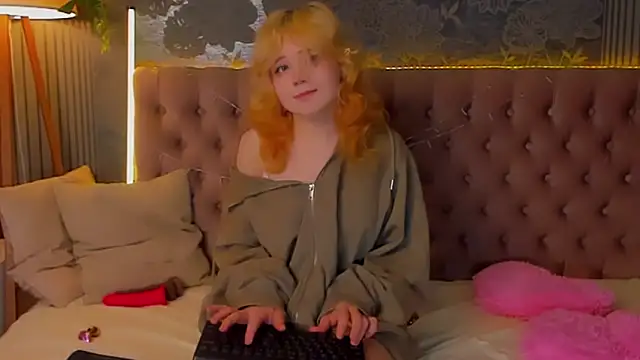 EmilyAngells online show from 11, 2, 2026