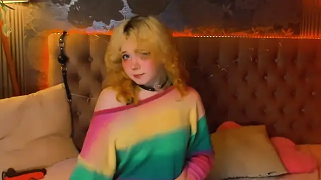Snapshot of EmilyAngells chatting on 11, 5, 2026 EmilyAngells online show from 11, 5, 2026