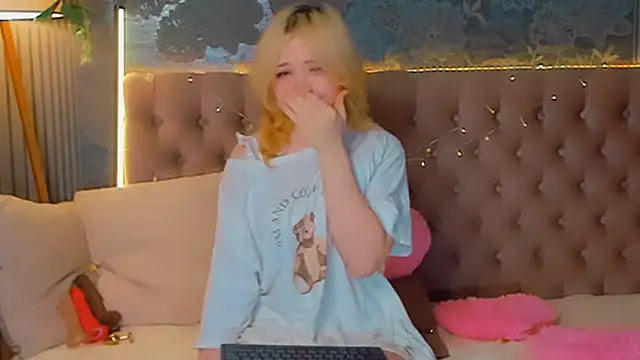 EmilyAngells online show from 23, 2, 2026