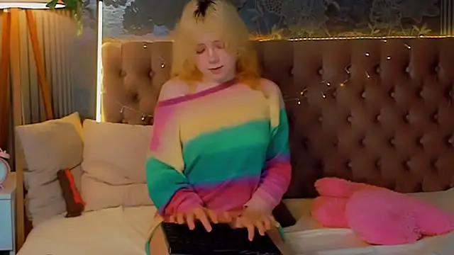 EmilyAngells online show from 20, 2, 2026