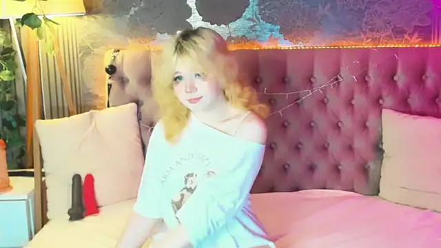 Snapshot of EmilyAngells chatting on 25, 5, 2026 EmilyAngells online show from 25, 5, 2026