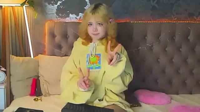 EmilyAngells online show from 16, 2, 2026