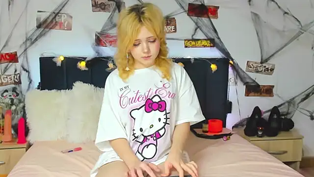 EmilyAngells online show from 28, 10, 2025