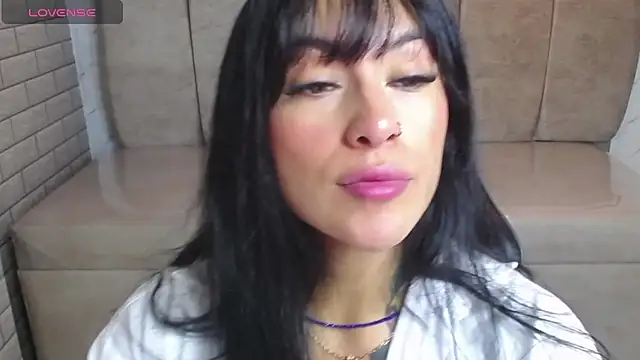 Snapshot of Isabella_Collen_v chatting on 23, 11, 2025 Isabella Collen v online show from 23, 11, 2025