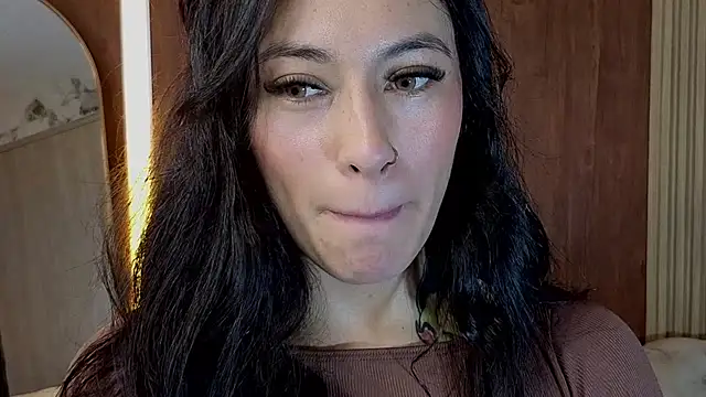 Isabella Collen v online show from 16, 7, 2026