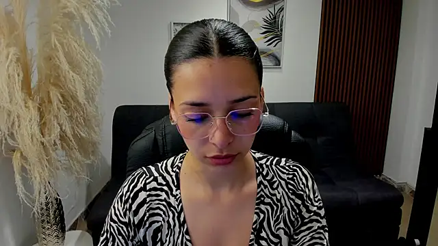angeline davies online show from 26, 9, 2025
