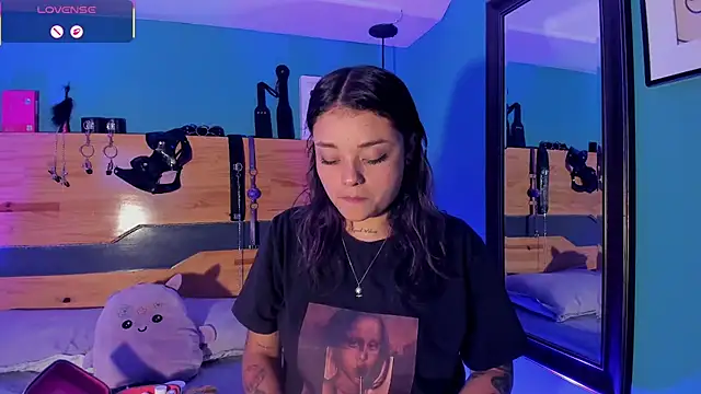 ChloeAllennn online show from 14, 3, 2026