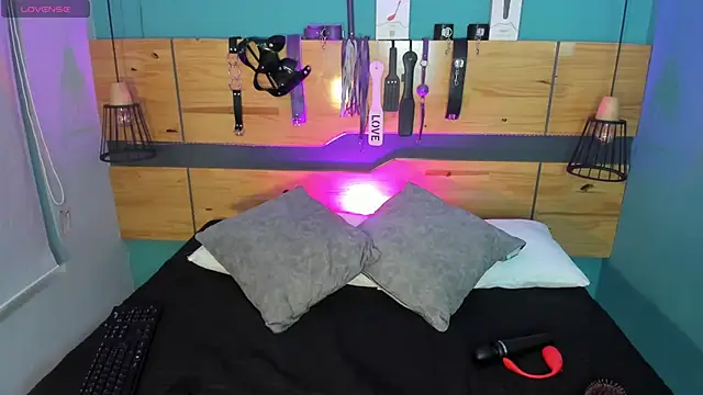 ChloeAllennn online show from 15, 10, 2025