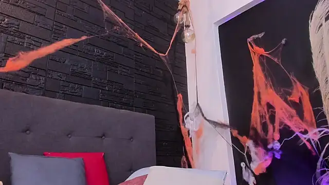 Snapshot of Maite_Smith_ chatting on 29, 10, 2025 Maite Smith online show from 29, 10, 2025