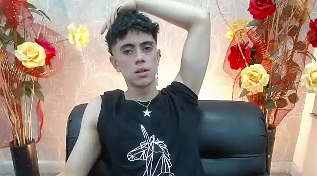 Snapshot of star_boyxx chatting on 18, 3, 2025 star boyxx online show from 18, 3, 2025