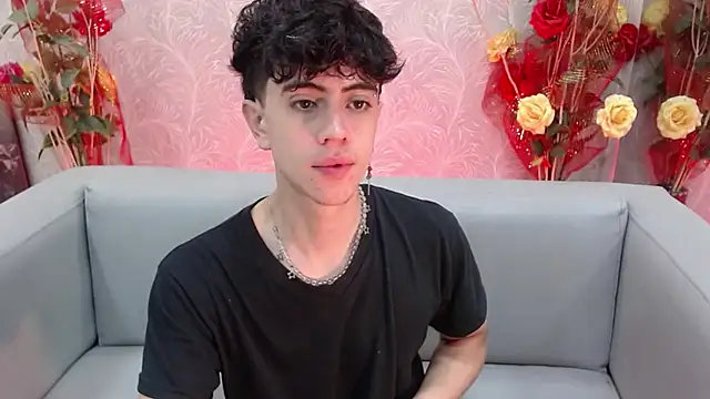 Snapshot of star_boyxx chatting on 20, 9, 2025 star boyxx online show from 20, 9, 2025