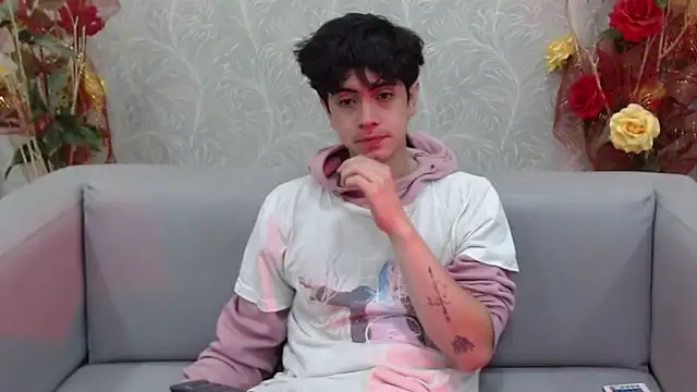 Snapshot of star_boyxx chatting on 9, 9, 2025 star boyxx online show from 9, 9, 2025