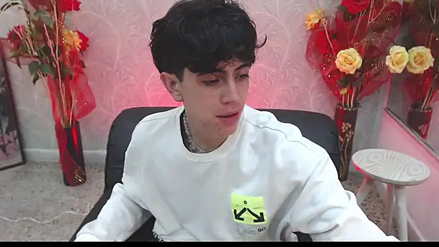 Snapshot of star_boyxx chatting on 29, 9, 2025 star boyxx online show from 29, 9, 2025