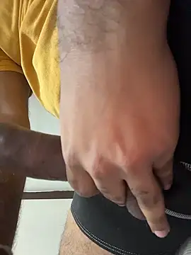 Snapshot of monstercock1110 chatting on 1, 12, 2025 monstercock1110 online show from 1, 12, 2025