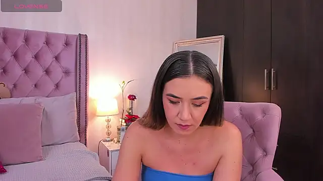 natashaleightt online show from 11, 11, 2025