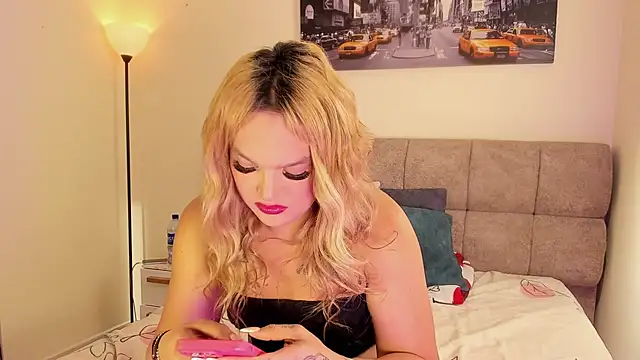 ScarletThompsonx online show from 5, 10, 2025