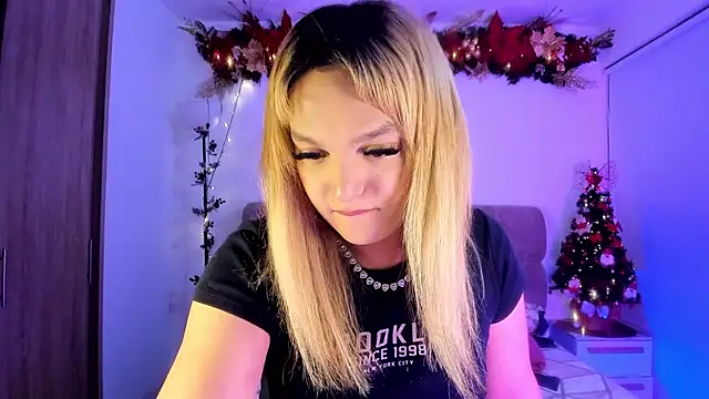 ScarletThompsonx online show from 3, 12, 2025