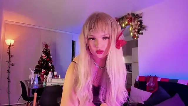 ScarletThompsonx online show from 15, 12, 2025