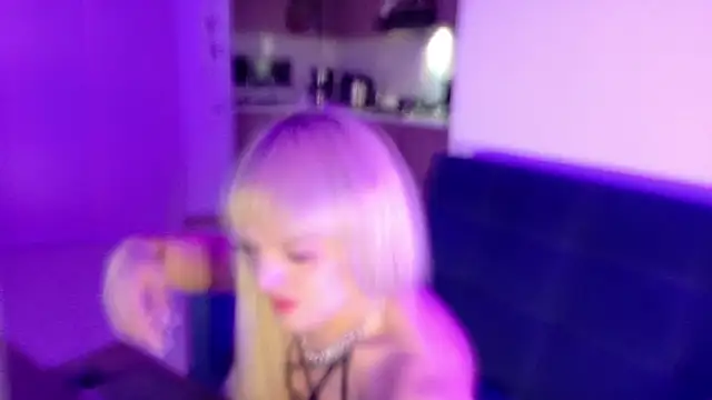 ScarletThompsonx online show from 17, 2, 2026