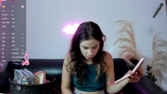 Snapshot of jessyegoldenn chatting on 1, 6, 2026 jessyegoldenn online show from 1, 6, 2026
