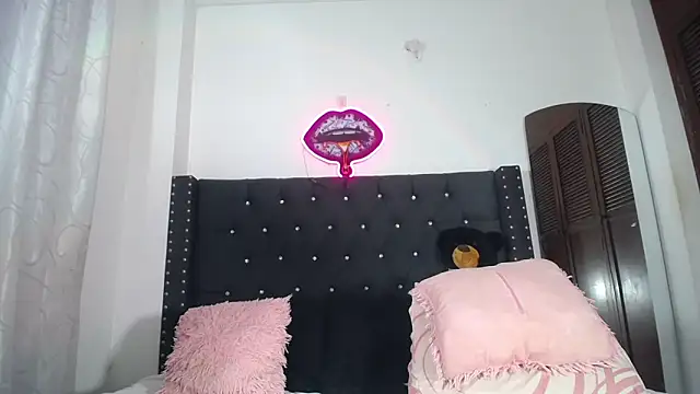 AprilHotty online show from 21, 4, 2026