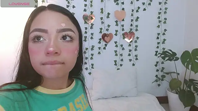 hellokitty  valery online show from 15, 4, 2026