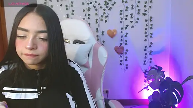 hellokitty  valery online show from 12, 7, 2026