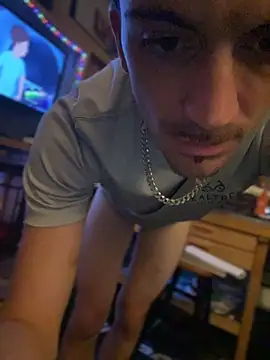 Polaroid White online show from 28, 10, 2025