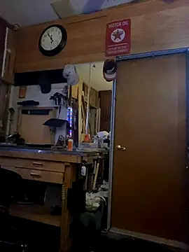 Polaroid White online show from 23, 10, 2025