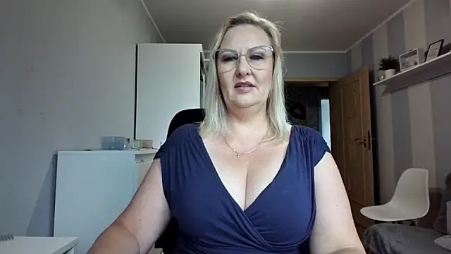 Snapshot of DianaLive chatting on 1, 7, 2026 DianaLive online show from 1, 7, 2026