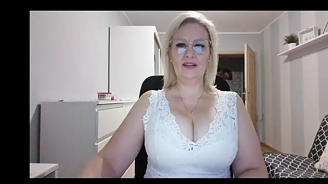 DianaLive online show from 5, 12, 2025