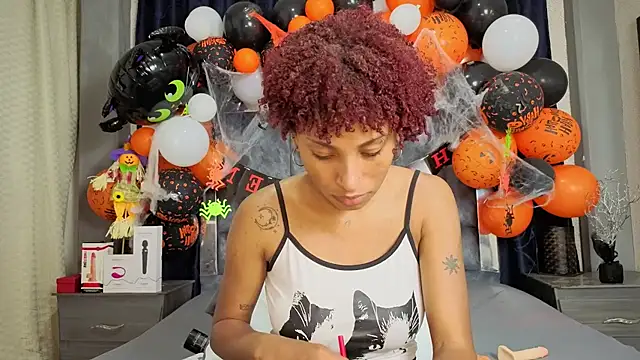 Snapshot of Effie_cooper chatting on 23, 10, 2025 Effie cooper online show from 23, 10, 2025