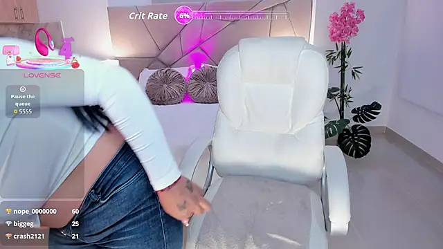 Corina White online show from 6, 11, 2025