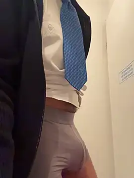 jojofloflo online show from 2, 3, 2025