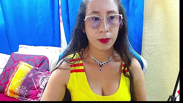 Snapshot of Gia_leinn chatting on 7, 7, 2026 Gia leinn online show from 7, 7, 2026