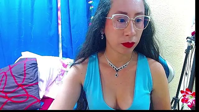 Snapshot of Gia_leinn chatting on 10, 7, 2026 Gia leinn online show from 10, 7, 2026