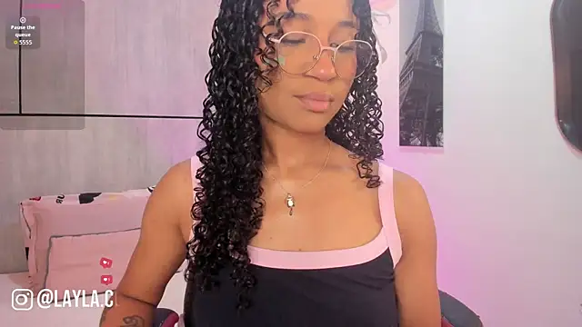 Layla Clarke online show from 30, 3, 2026