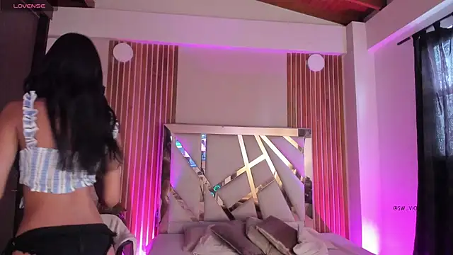 sweetviolet   online show from 5, 4, 2026