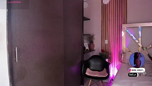 sweetviolet   online show from 13, 4, 2026