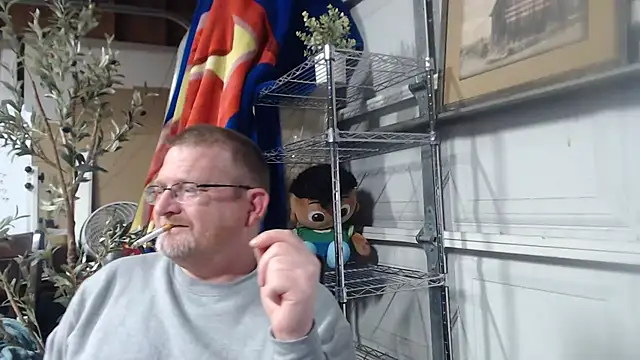 Randomoldguy615 online show from 2, 3, 2025