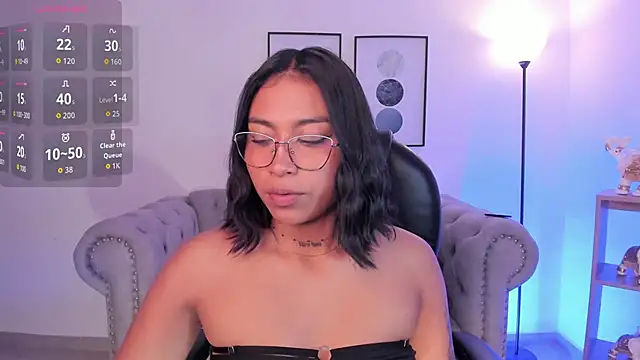 Ivyy Moon  online show from 7, 3, 2026