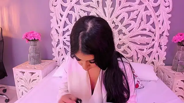 AnnieGibbyns online show from 13, 7, 2026