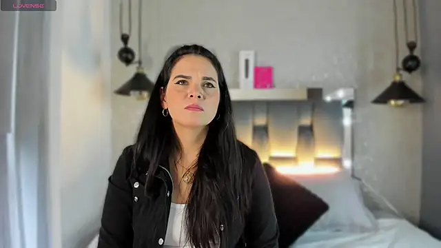laura hotties online show from 20, 5, 2026