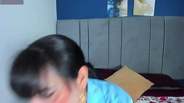 Snapshot of laura_hotties chatting on 7, 10, 2025 laura hotties online show from 7, 10, 2025