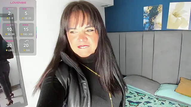 Snapshot of laura_hotties chatting on 15, 10, 2025 laura hotties online show from 15, 10, 2025