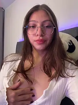 Dirty-Bunnyyy online show from 16, 4, 2026