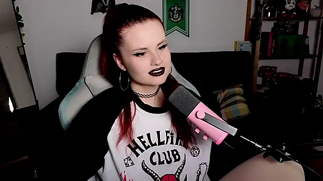 Della Ideal online show from 30, 11, 2025