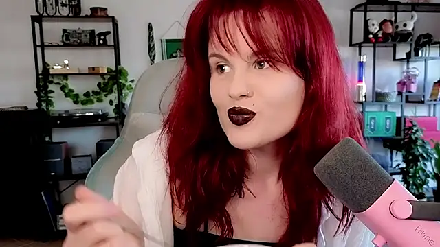 Della Ideal online show from 15, 4, 2026