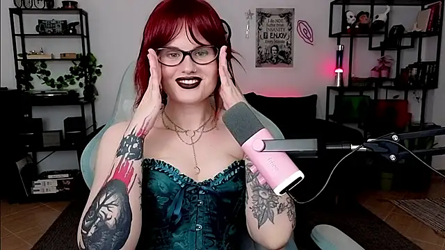 Della Ideal online show from 22, 4, 2026