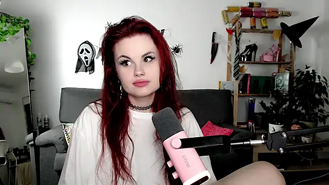 Della Ideal online show from 22, 10, 2025